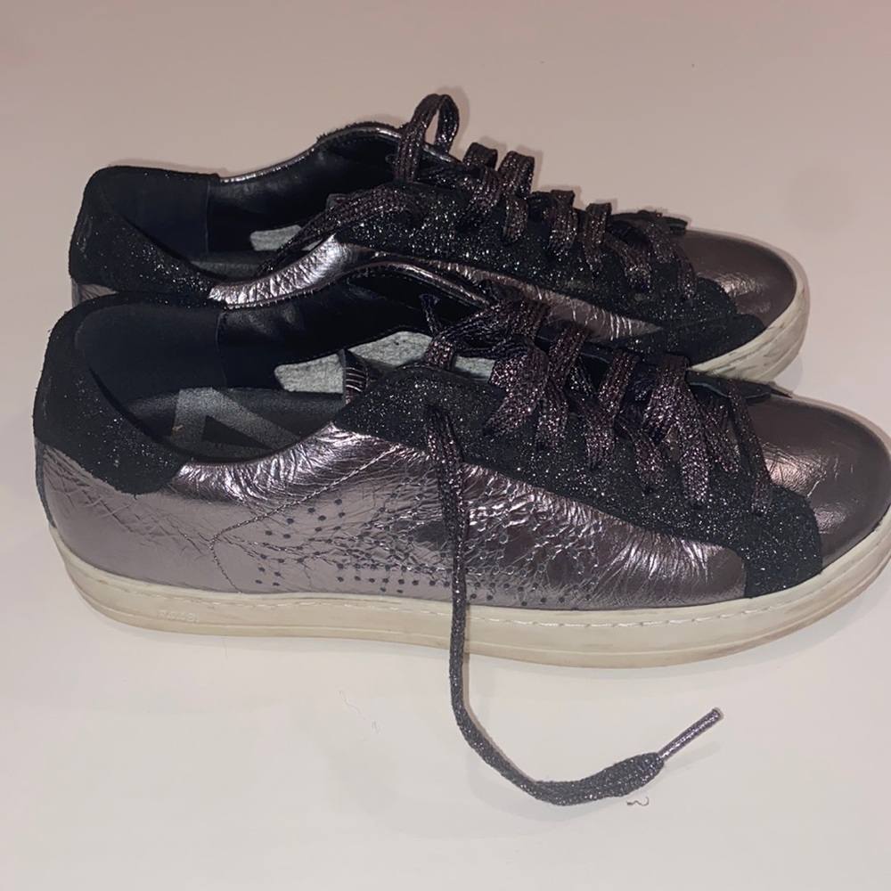 P448 John Metallic Leather Sneaker (Maya). Only worn 3 times!! - Picture 4 of 5